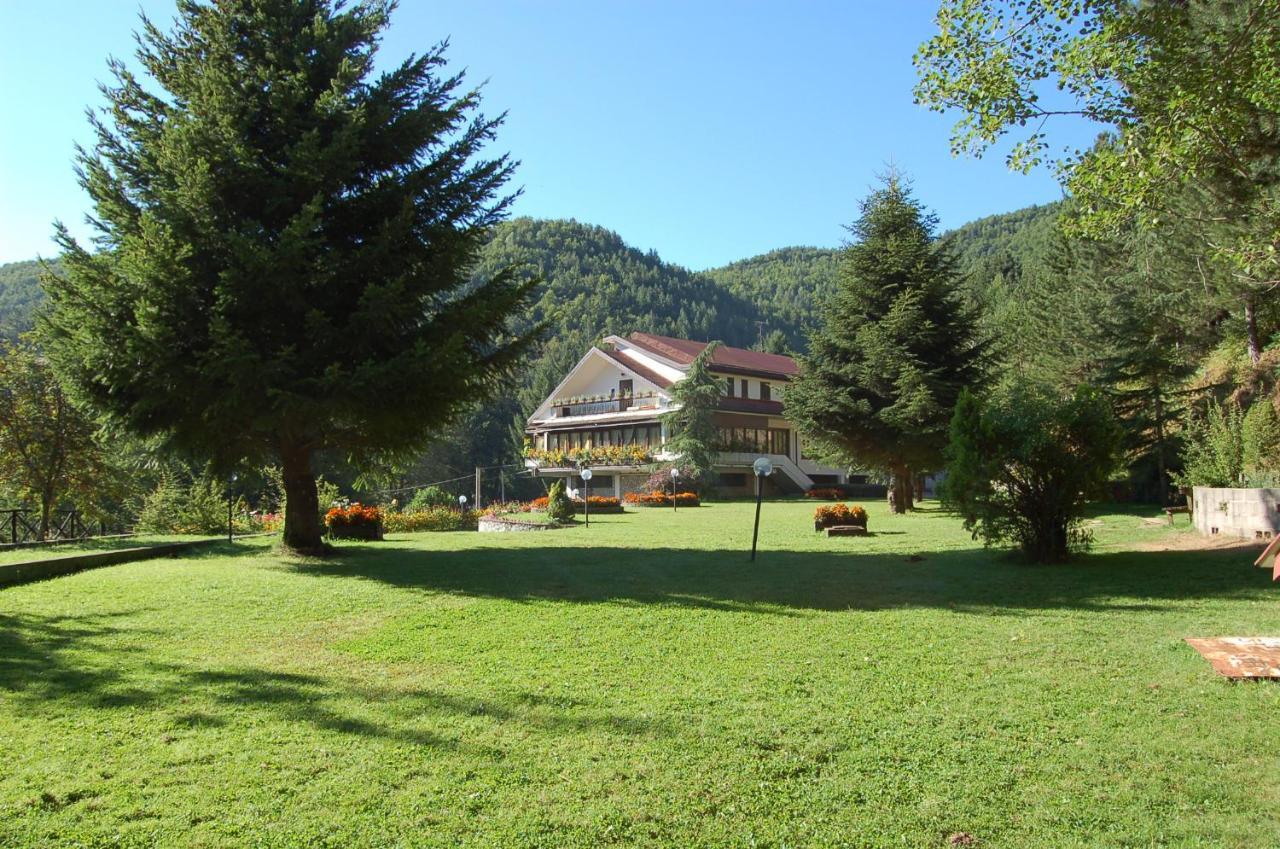 Hotel Lo Sciatore Cotronei 外观 照片